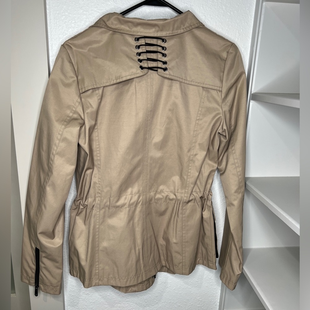 Tan jacket - Picture 2 of 2
